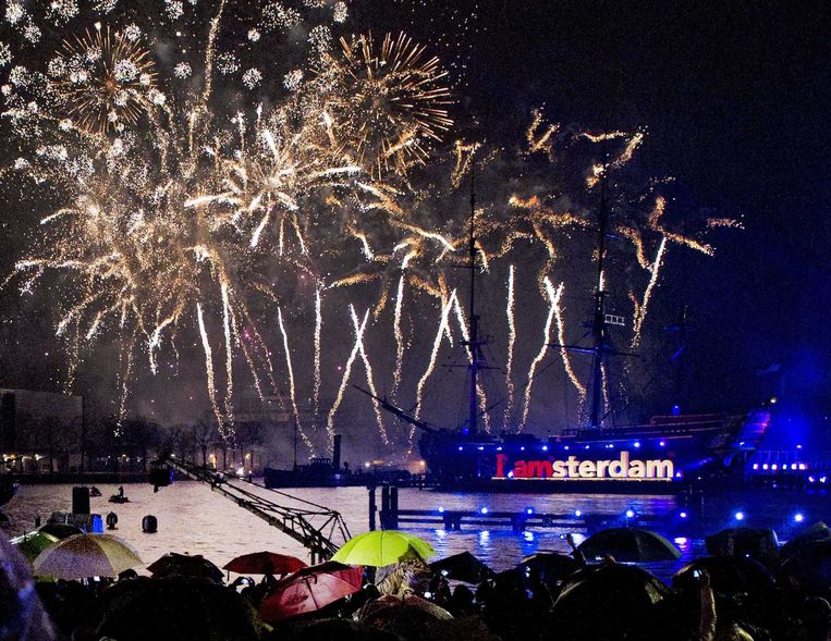 Grootste Vuurwerkshow Ooit In Amsterdam Het Parool