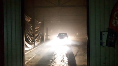 Een doodenge rit door de carwash in Dordrecht