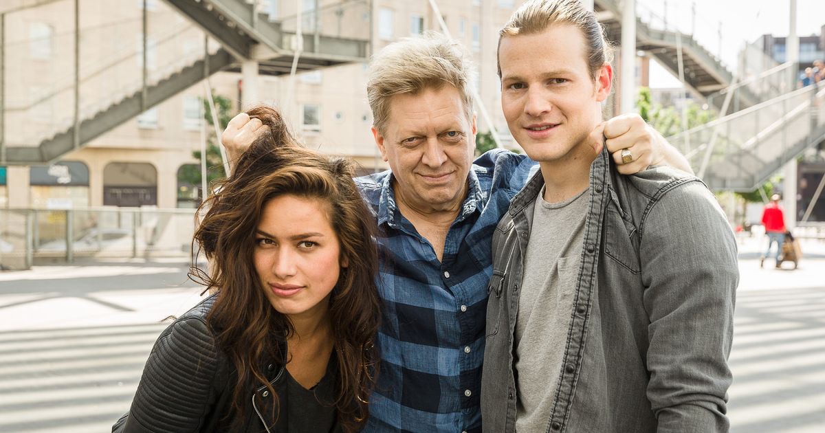 'K3 zoekt K3'-rebel Demi op opnameset Ghost Rockers | Film | Showbizz | HLN