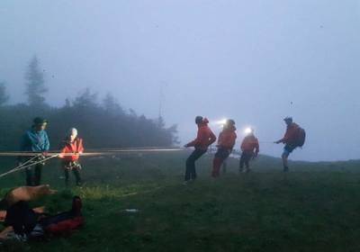 Plassende toerist valt honderd meter van Oostenrijkse berg