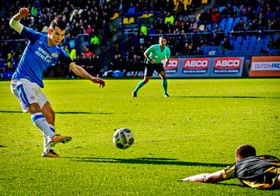 PSV'er Lozano maakt indrukwekkende entree in de eredivisie