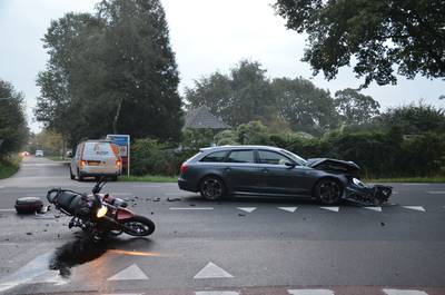 Motorrijder zwaargewond bij ongeluk in Vorden