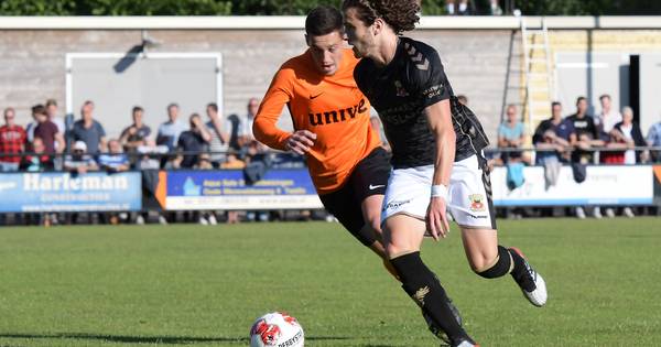 Moedig Voorwaarts buigt na rust hoofd voor GA Eagles - De Stentor