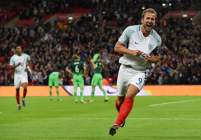 Harry Kane viert zijn winnende goal tegen Slovenië, waarmee Engeland zich plaatste voor het WK 2018.