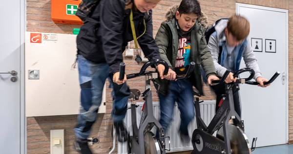 Deze school wil jongens net zo goed laten presteren als meisjes - AD.nl