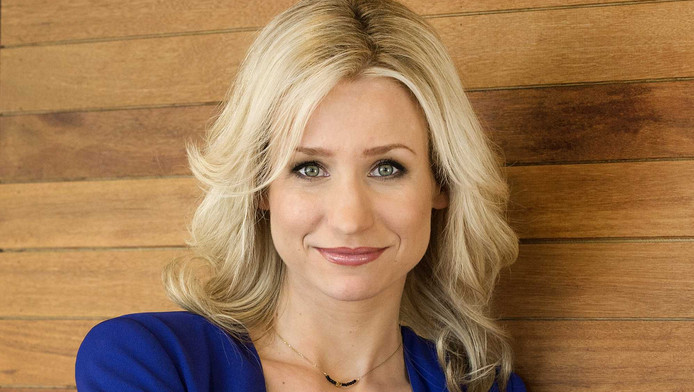 Dionne Stax baalt van focus op haar uiterlijk | TV & Radio ...