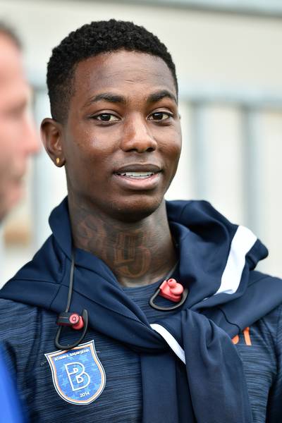 Elia ondergaat schouderoperatie in Nederland