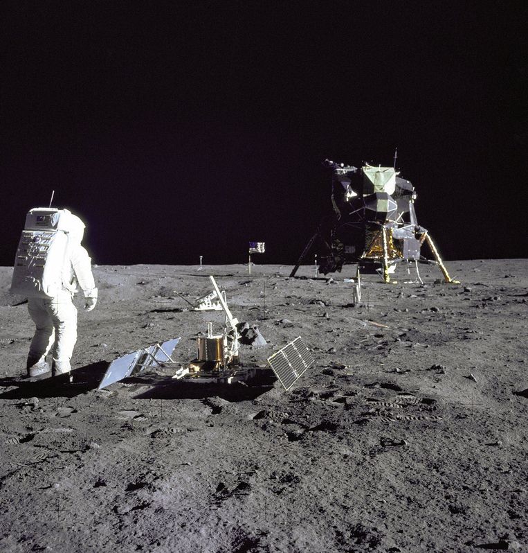 Buzz Aldrin, de eerste man die voet op de maan zette, tijdens de Amerikaanse Apollo 11-missie. 