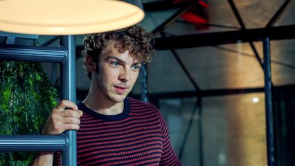 48. Kiest Lisa voor Mikhel?