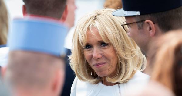 Brigitte Macron Hospitalisee Pour Une Intervention De Chirurgie Esthetique People 7sur7 Be