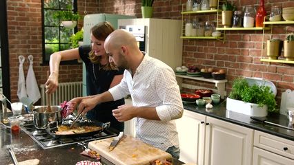 3. Schnitzel van kip met zoete aardappelpuree en frisse groentesla (Jo Hens)