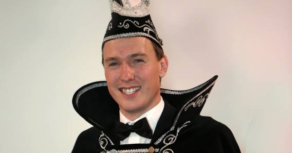 Prins Kevin d'n 1 prins bij de Peelpluimen in Helenaveen