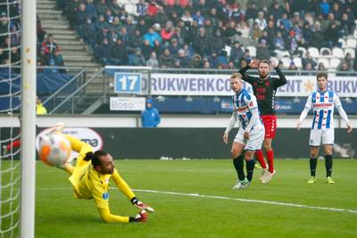 LIVE | Utrecht deelt vroeg twee tikken uit in Heerenveen