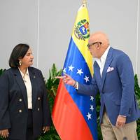 Oppositie en interim-regering van Venezuela onderhandelen over politieke transitie: ‘Rol VS is groot, maar Washington hecht geen grote waarde aan democratie’