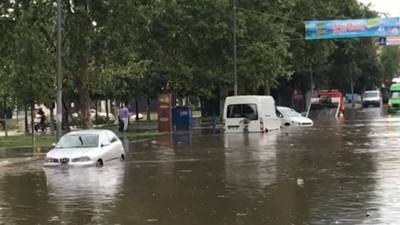 Noodweer teistert Istanboel