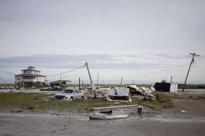 L'ouragan Laura rétrogradé en tempête tropicale après avoir fait quatre morts en Louisiane