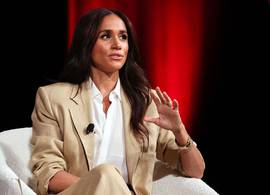 Meghan Markle is in tranen in haar eerste podcast