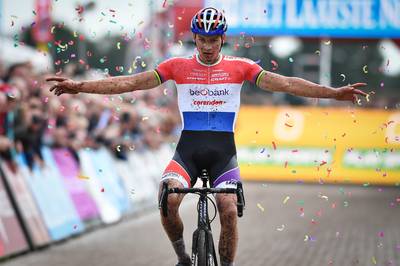 Van der Poel is ook de sterkste in Gieten