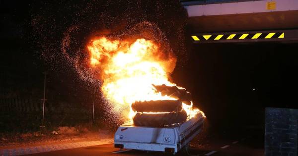Dertien keer brand: het was een drukke nacht voor brandweer en politie - BD.nl