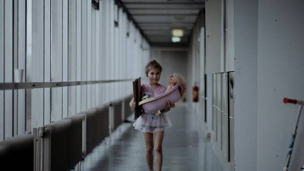 Het uur van de wolf: Vlucht dans leef