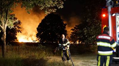 Grote brand op heide over de grens bij Molenhoek geblust
