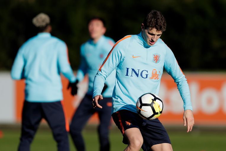 Oranje Debutant Guus Til Voetbal Is Eigenlijk Een Denksport Trouw