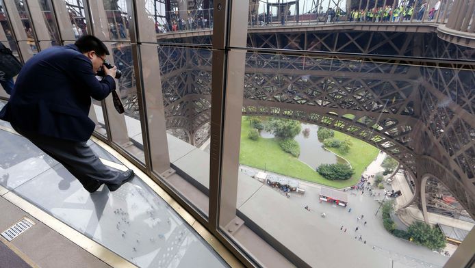 Glazen Vloer In De Eiffeltoren Hoogtevrees Wonen Ad Nl