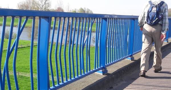 Kinderen op de Niftrikse brug kunnen maar beter oppassen