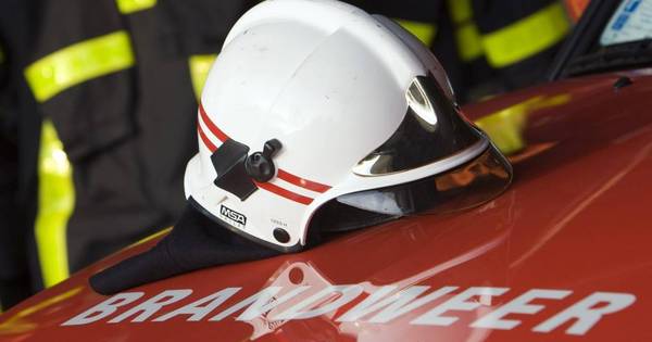 Brandweer bevrijdt gewonde vrouw (39) in Wolphaartsdijk | Bevelanden - PZC