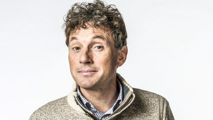 Voetbalcommentator Vandenbempt vervangen tijdens Club-Anderlecht na gênant momentje | Time-out ...