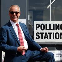 Legt de Britse kiezer een bom onder het politieke stelsel en zien we een gigantische doorbraak van Nigel Farage?