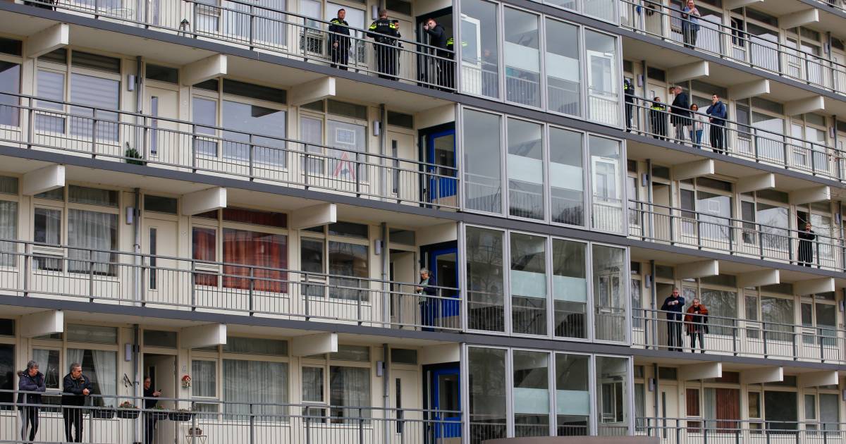 Politie stelt onderzoek in naar incident met balletjespistool in Zwijndrecht.