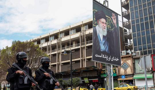 Iran beschuldigt VS van aanval op ontziltingsinstallatie • Emiraten melden nieuwe aanvallen vanuit Iran