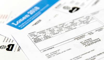 Help, mijn nieuwe baas vraagt om een loonstrookje! Mag dat wel?