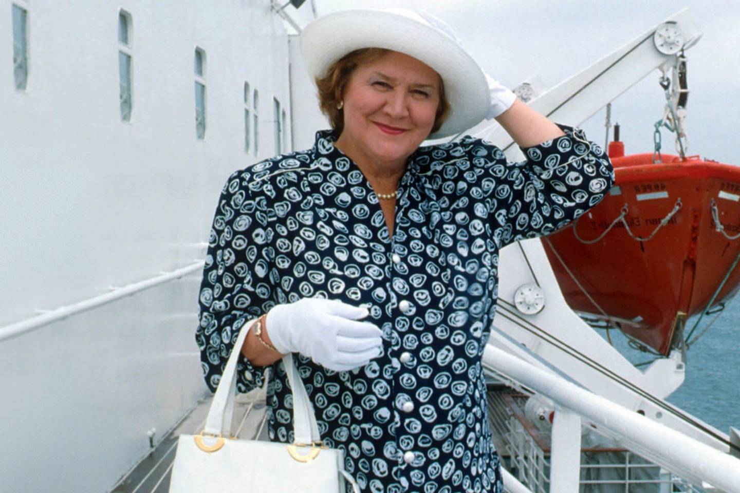 Keeping Up Appearances - Christmas Special 1993: Sea Fever