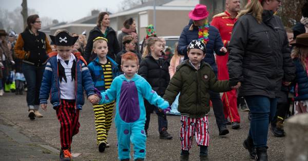 Optochten Puiflijk, Weurt, Batenburg, Maasbommel, Altforst en Alphen gaan door - De Gelderlander