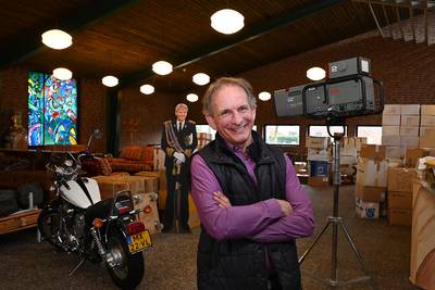 Johan Vlemmix koopt de kerk van Landhorst en maakt er een studio van: ‘Alles is geweldig’