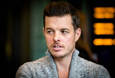 Barbie verwijdert rimpels van dochter en Filemon waant zich stamhoofd