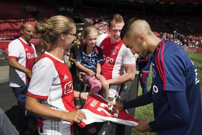 Sobere open dag bij Ajax