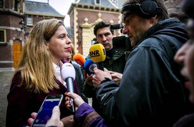 Minister denkt aan meldpunt voor suïcidale boer