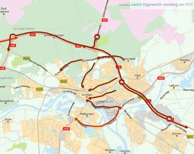 Aansluiten in de file in Arnhem: voor de vierde dag op rij staat verkeer muurvast