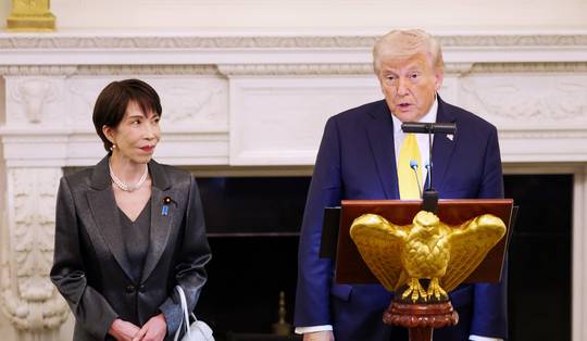 Trump brengt Japanse premier in verlegenheid met opmerking over Pearl Harbor