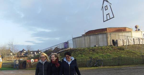 Video | Tocht voor Samenloop trekt bijna 400 wandelaars naar molen Vinkel - BD.nl