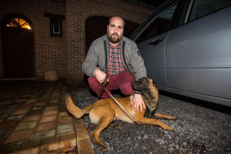 Jeffrey Rienckens moest vrijdag afscheid nemen van Uscko, toen het asiel de hond kwam ophalen.