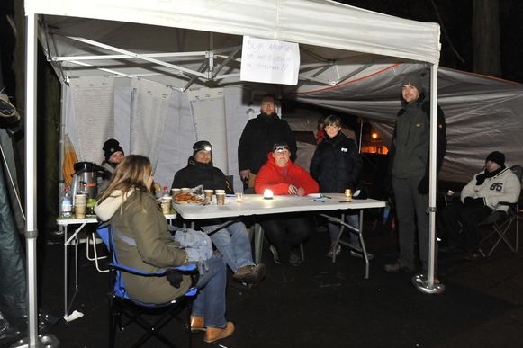 Om De Vier Uur Lijst Tekenen Antwerpen In De Buurt Hln