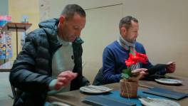 Mooi dorpje? Davy vergist zich even in B&B Zoekt Lief