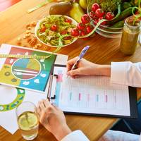 Gezond eten is moeilijker dan het lijkt: experts geven concrete tips om je deze zomer op weg te helpen