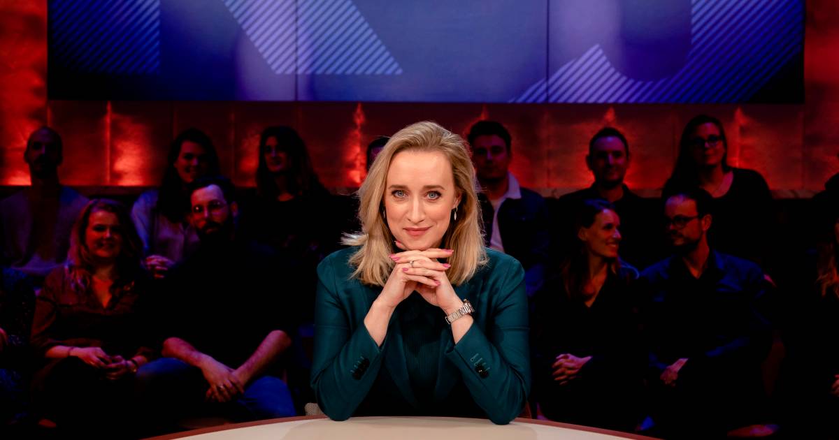 Eva Jinek laat zich schilderen in nieuw seizoen Sterren op het doek | Show  | ed.nl