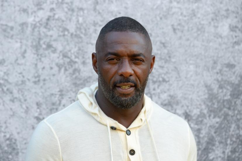 Idris Elba geeft ein-de-lijk antwoord op de vraag of hij de nieuwe James Bond wordt