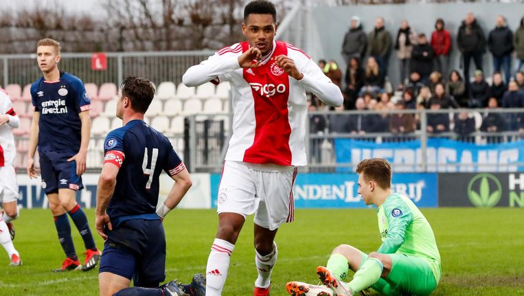 Jong Ajax en Jong PSV eindigen gelijk | Het Parool